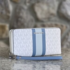 Michael Kors Jet Set Logo Center Stripe Continental Wristlet Wallet